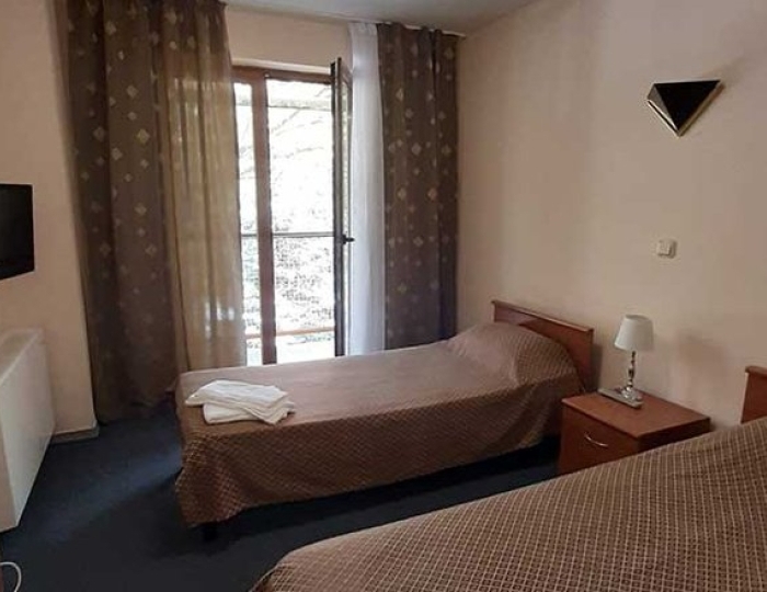 Эконом 2-местный TWN вид на дорогу - Санаторий «Зеленый Гай» РЖД-Здоровье